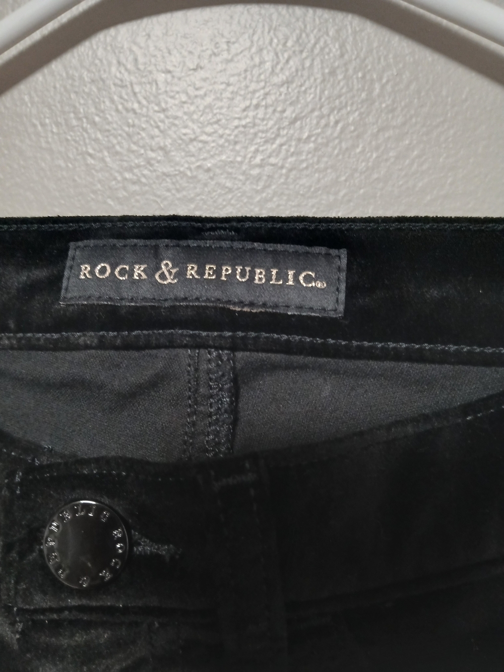 Rock & Republic Black Velvet Skinny Jeans - Picture 5 of 11